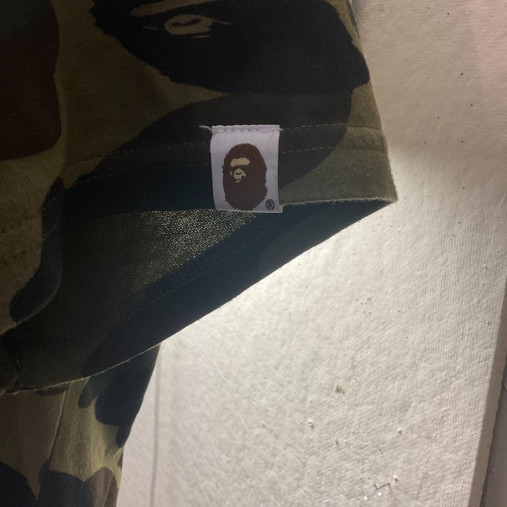 Bape Shark Tee - Picture 4 of 7
